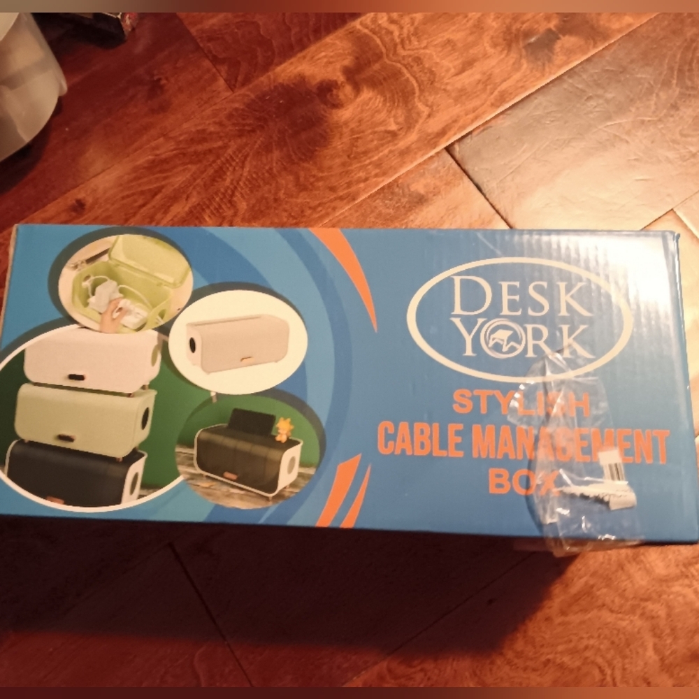 Desk York Cable Management Box - Green NIB